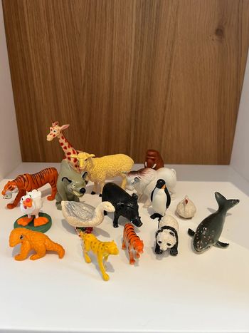 Lot de figurines d’animaux