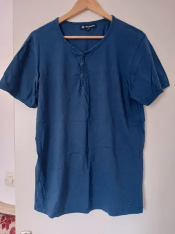 Tee shirt