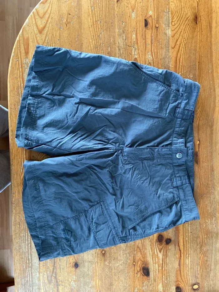 Short gris foncé