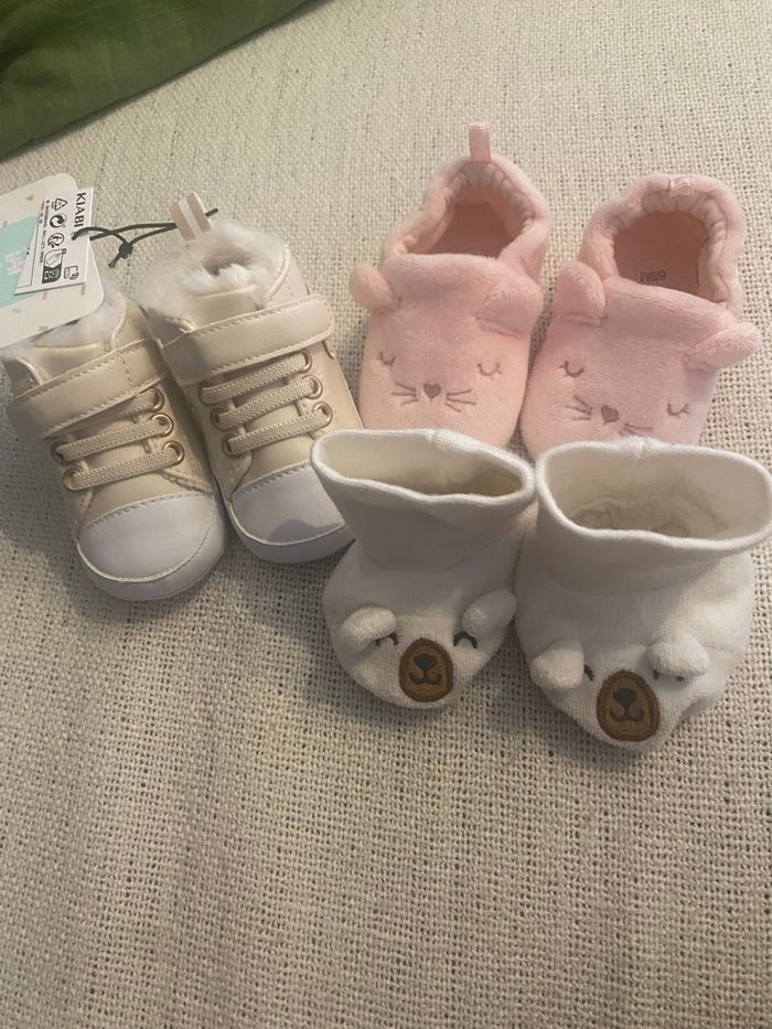 Chaussure bébé neuf 1 chaussure neuf avec étiquette