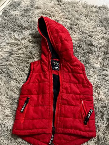 Doudoune sans manche veste zippe rouge bébé 18 mois