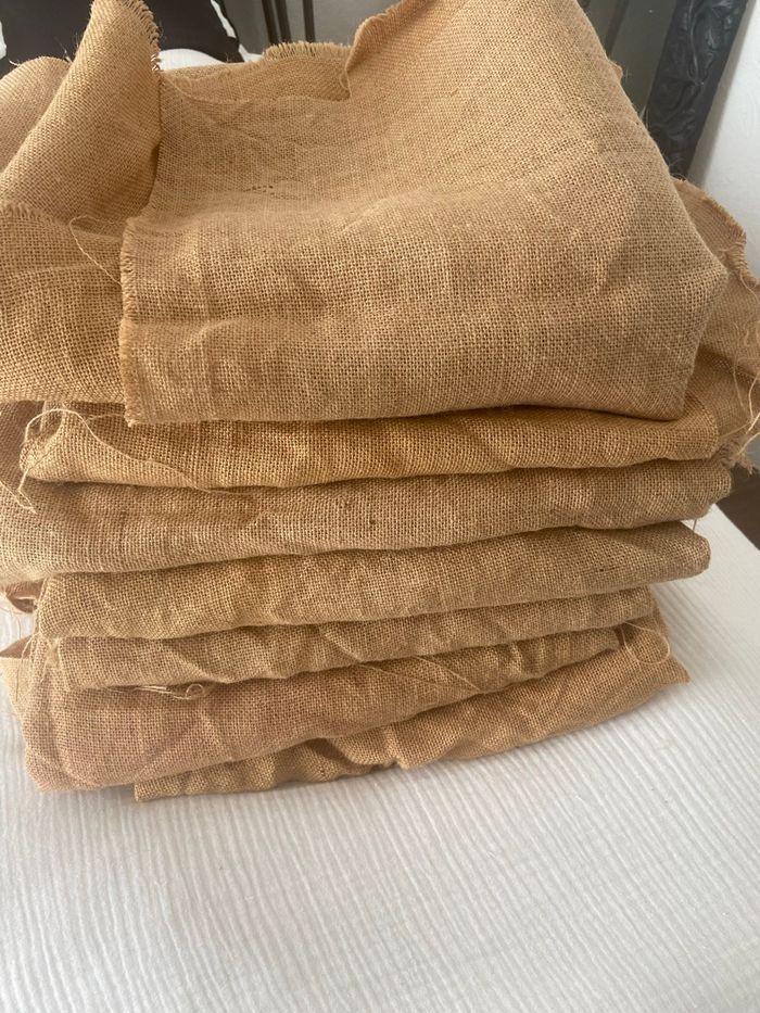 Tissus 1.30 m x 1,15m lot 7 coupons