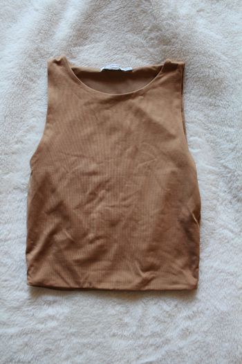 Top court satiné marron Stradivarius