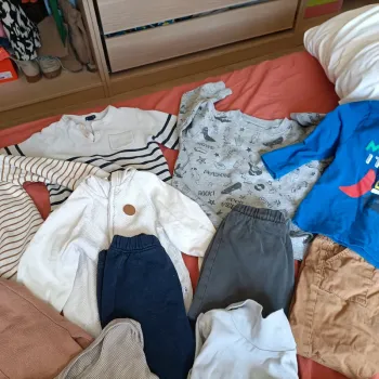Lot vêtements bébé 18/24 mois