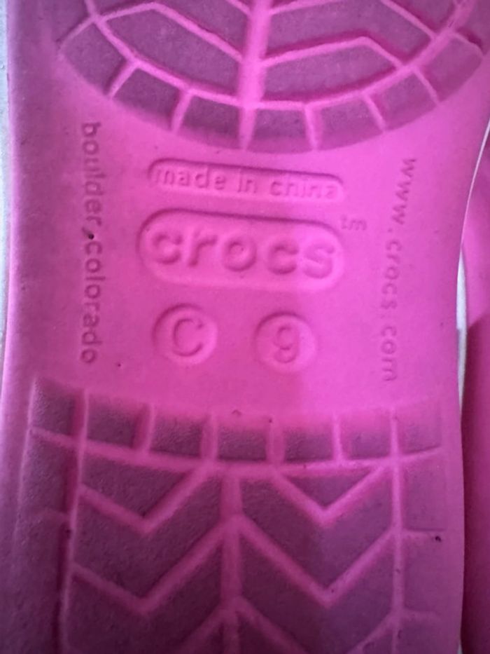 Sandales fille crocs Pointure C9 = 25/26 - photo numéro 5