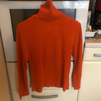 Pull col roulé orange