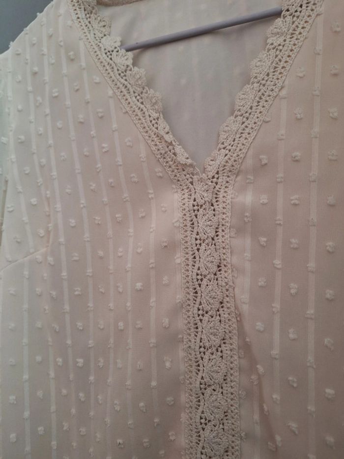 Blouse blanche - photo numéro 2