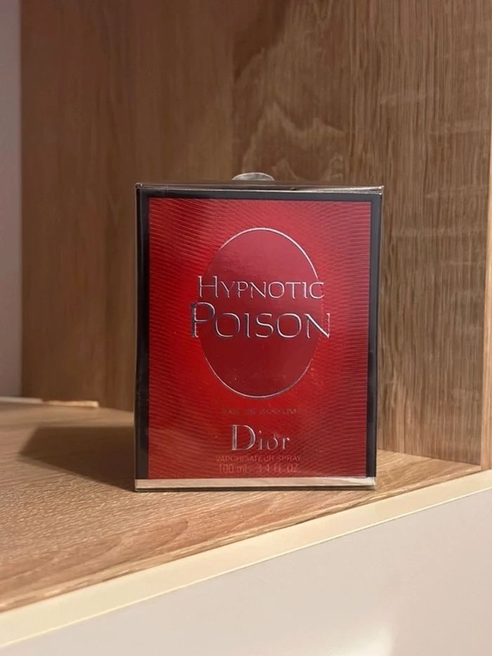 Neuf avec étiquette·Sweet Poison - photo numéro 2