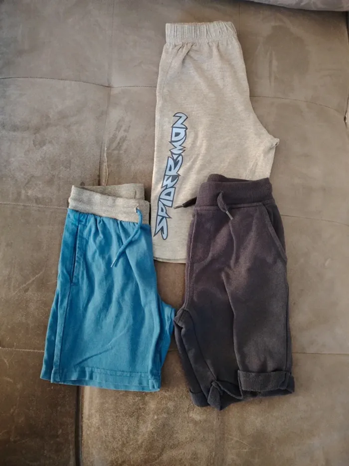 Lot shorts 5 ans - photo numéro 2