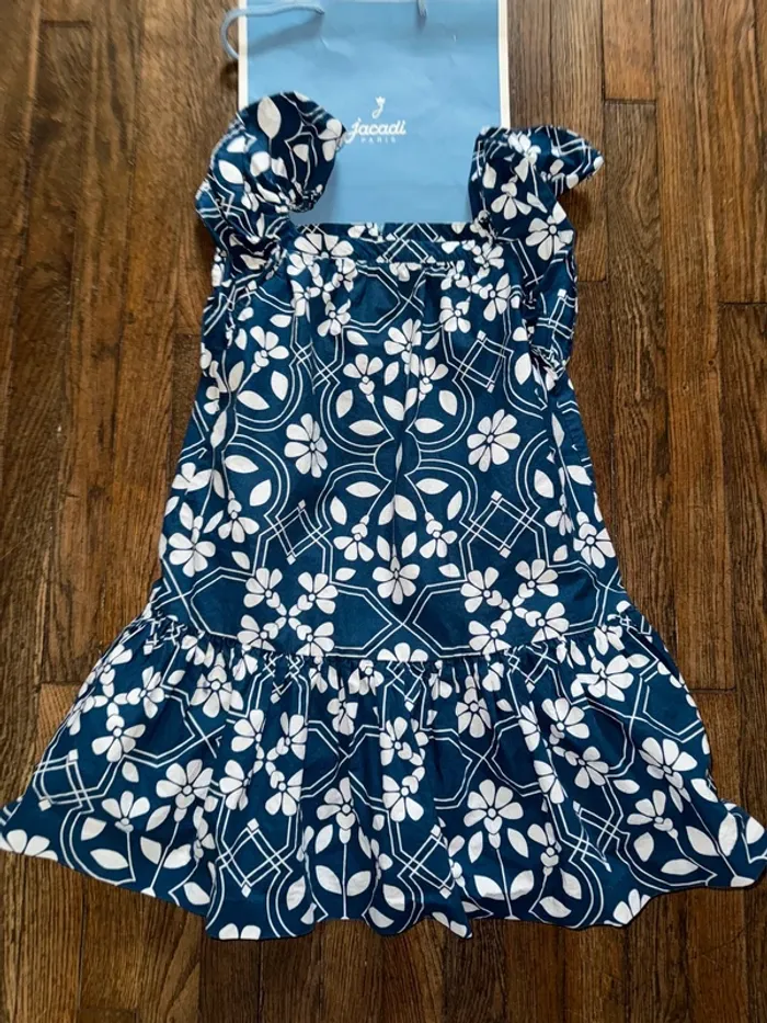 robe Jacadi 10 ans (il n'y a plus l'étiquette) - photo numéro 2