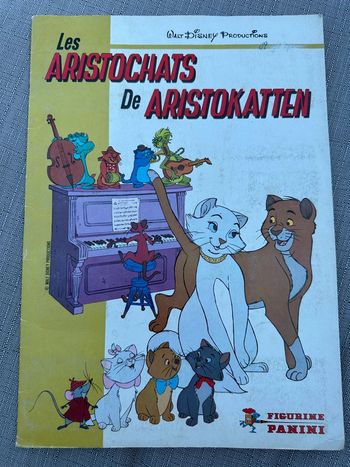 Album vignettes Panini grand format complet ancien Walt Disney Les Aristochats chats autocollants