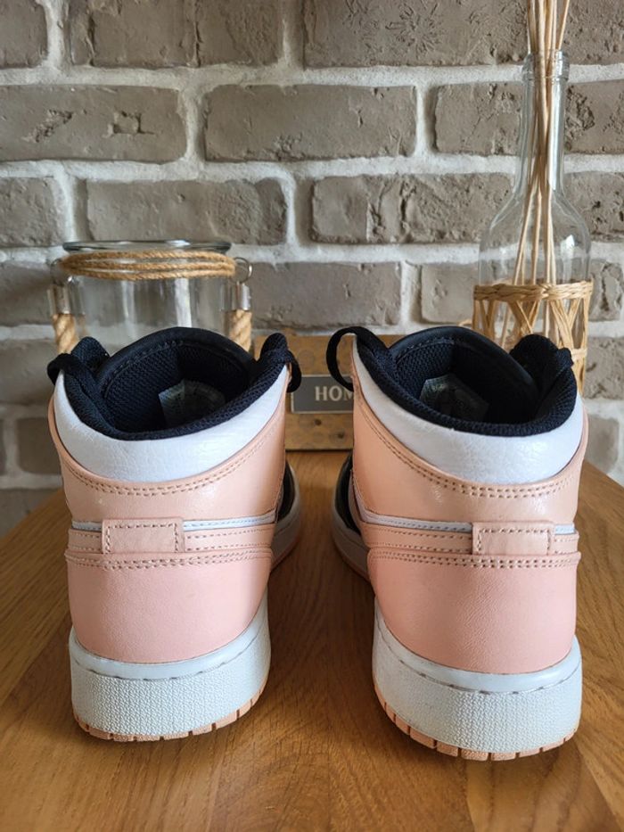 Baskets Nike Jordan 1 Mid Black Toe orange arctique - banc noir et rose, excellent état - photo numéro 10