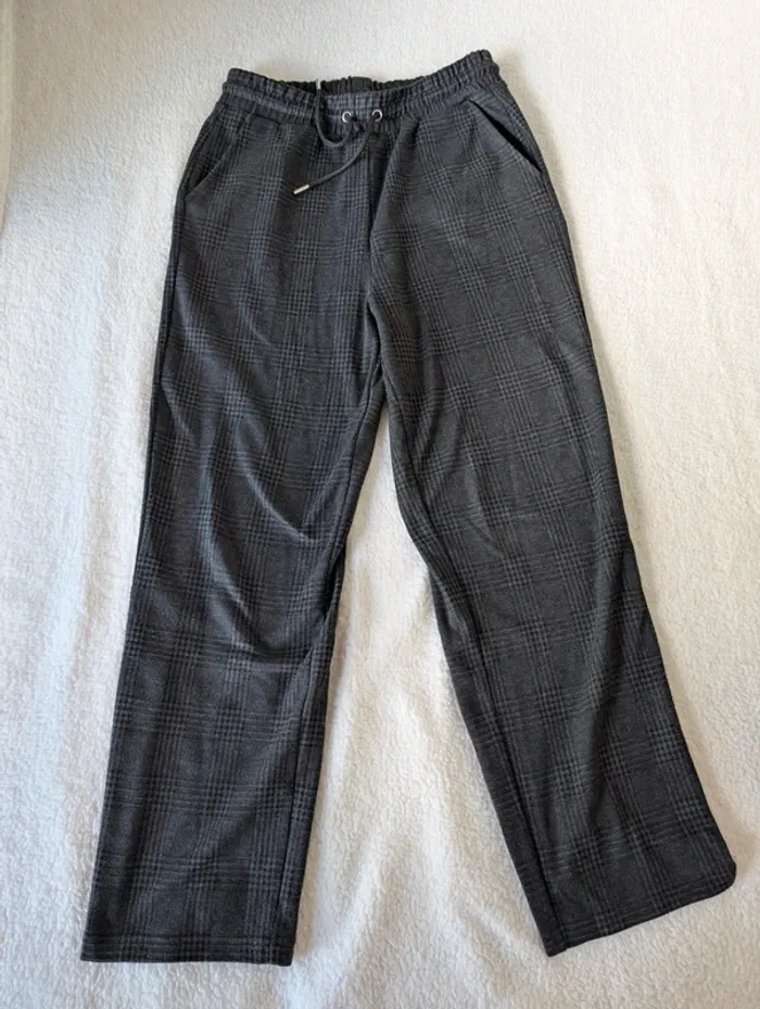 🩶 Pantalon Stradivarius – S - photo numéro 2