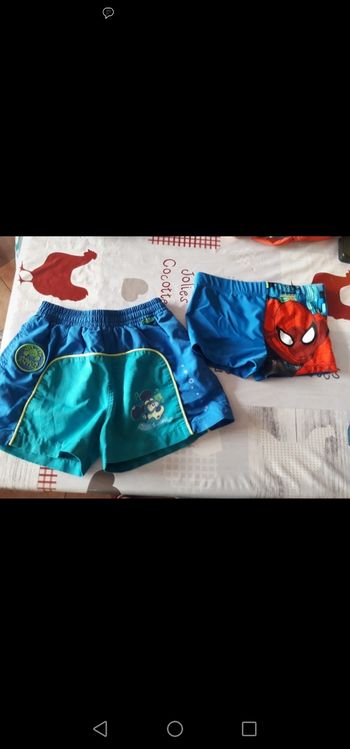 2 maillots de bain