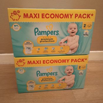 Lot Pampers premium protection taille 2(234 couches)