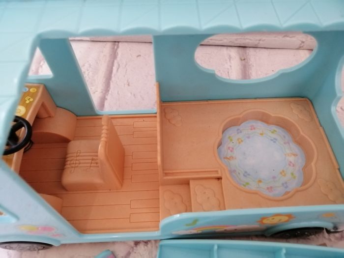 Nursery et bus sylvanian - photo numéro 9