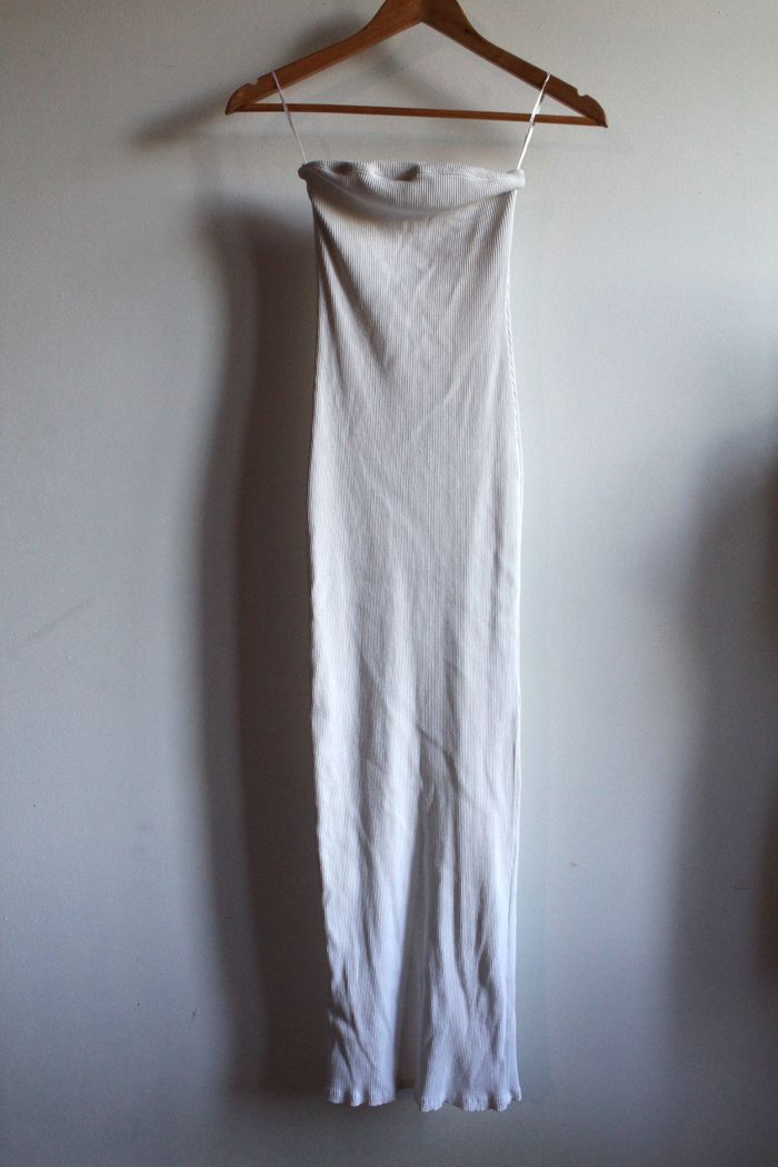 Longue robe bustier blanche/écru Bershka - photo numéro 2