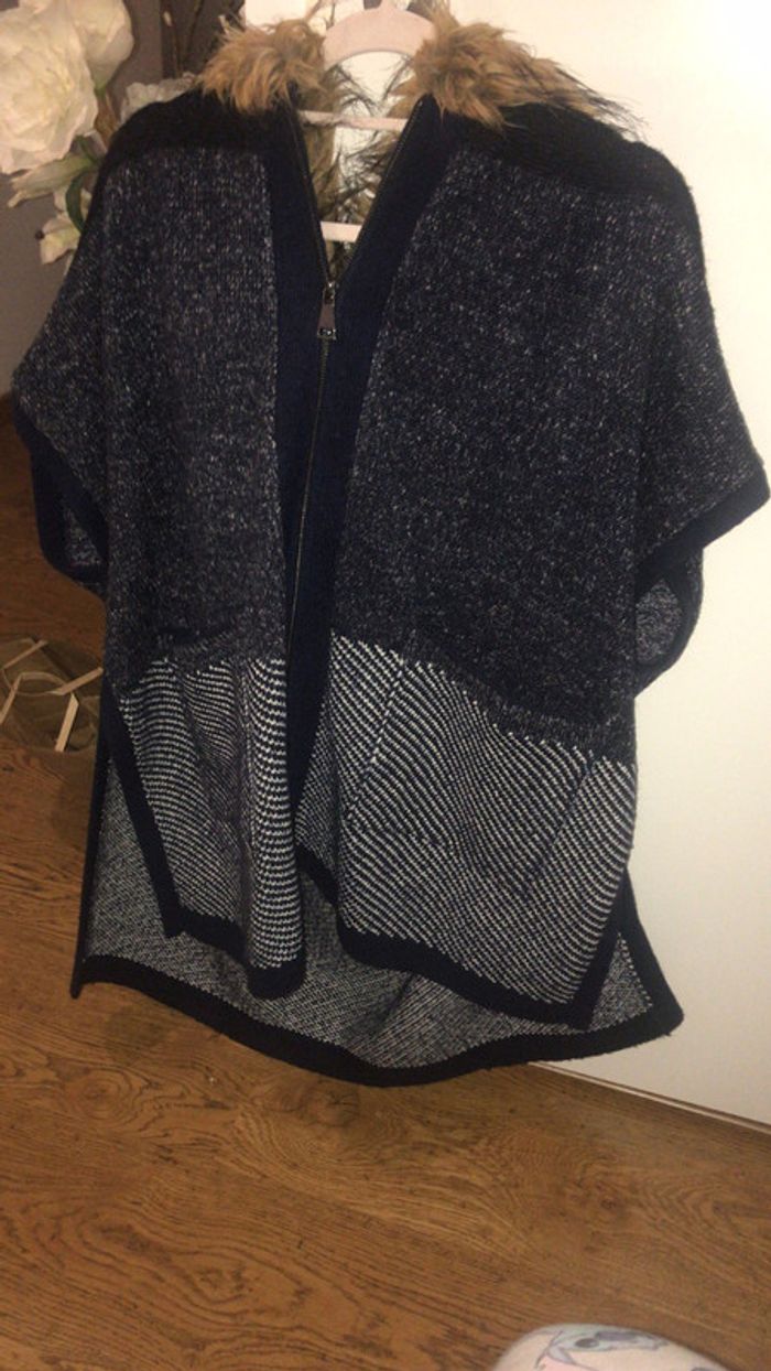 Poncho hiver avec capuche fourrure Grain de Malice - photo numéro 2