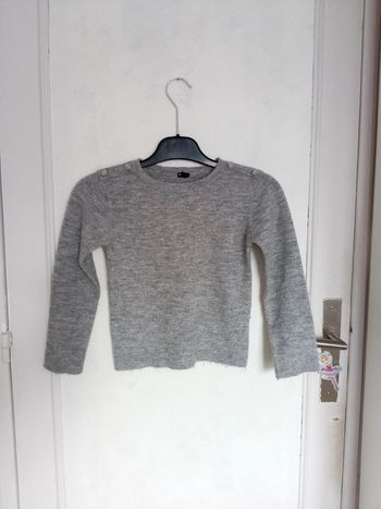 Pull gris Kiabi Taille 8 ans