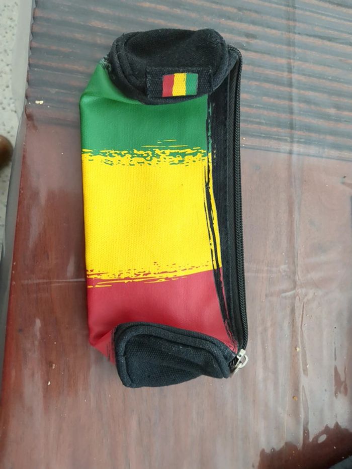 Trousses multicolore