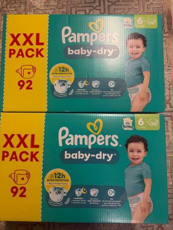 Deux XXL carton de couches pampers taille  6 normale 