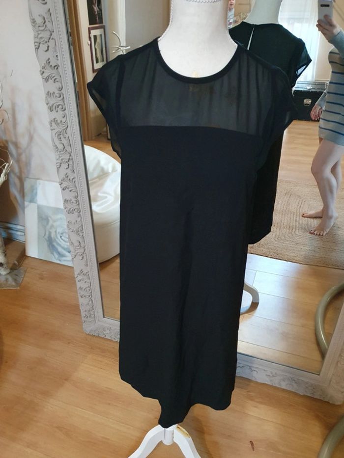 Robe noir