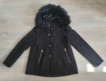 Manteau Zara avec capuche à fourrure détachable