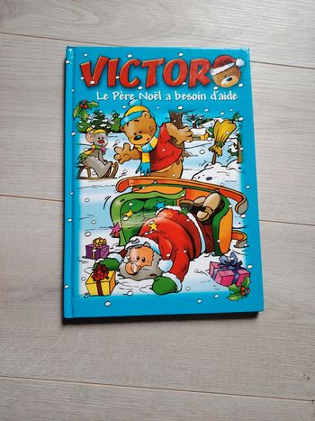 Livre enfant. Thème de Noël.