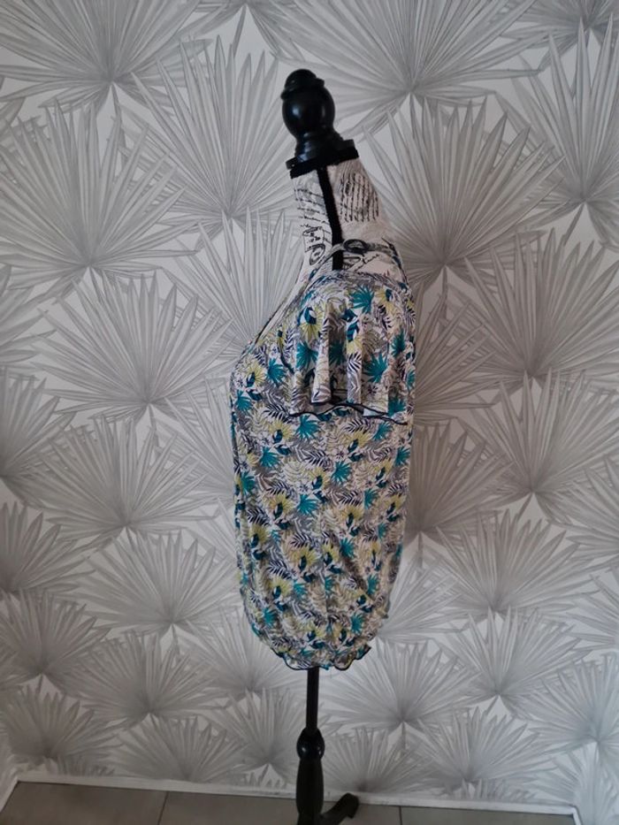 Jolie blouse manches courtes Armand Thierry taille 38 - photo numéro 3