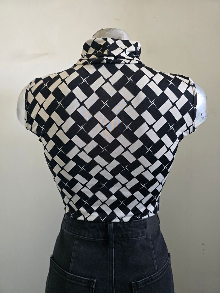 📌 Top Fluide Vintage 90s Op Art Damier Noir & Blanc - photo numéro 4