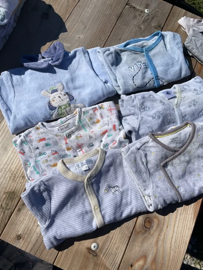 Lot 6 pijamas divers marques 3 mois