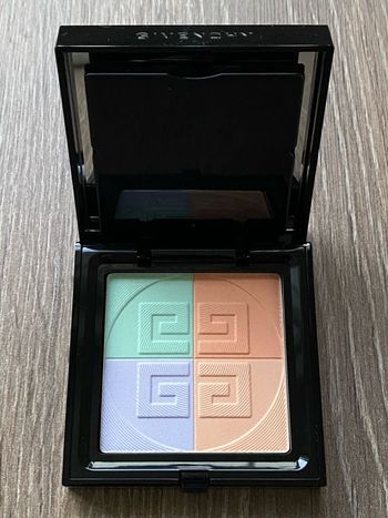 Givenchy Prisme Libre Pressed Powder
