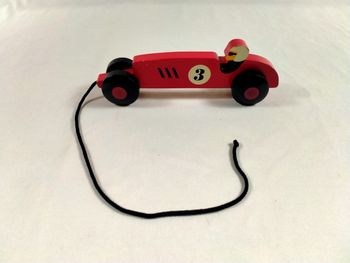 Voiture a tirer rouge