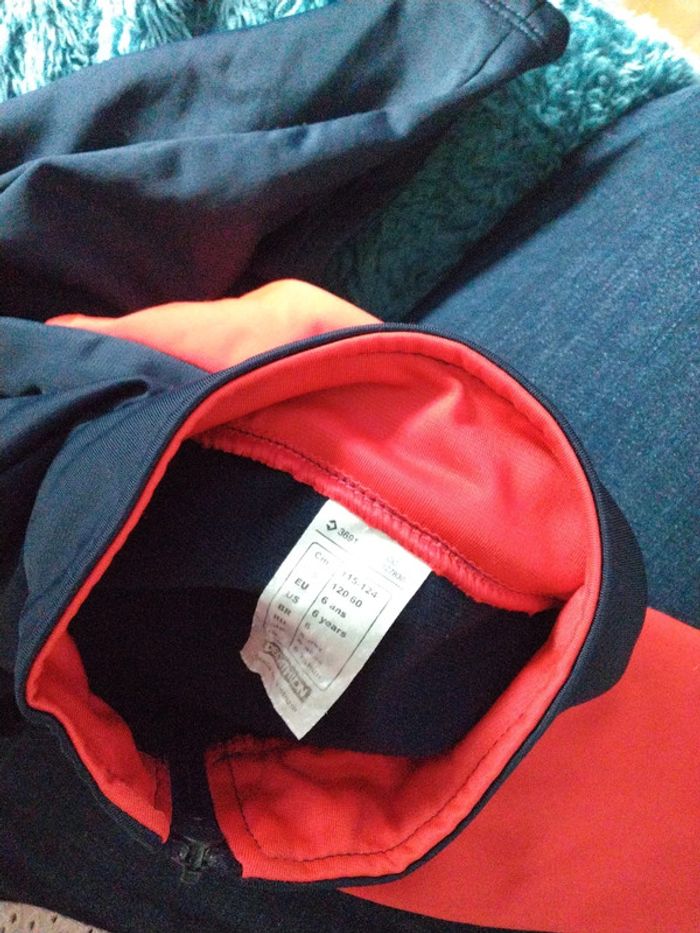 Veste jogging lycra leu marine et rouge Décathlon 6ans - photo numéro 3