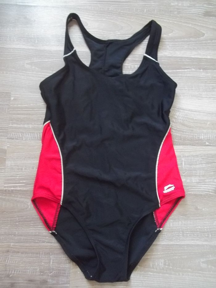 Maillot de bain Slazenger noir et rouge 9/10 ans