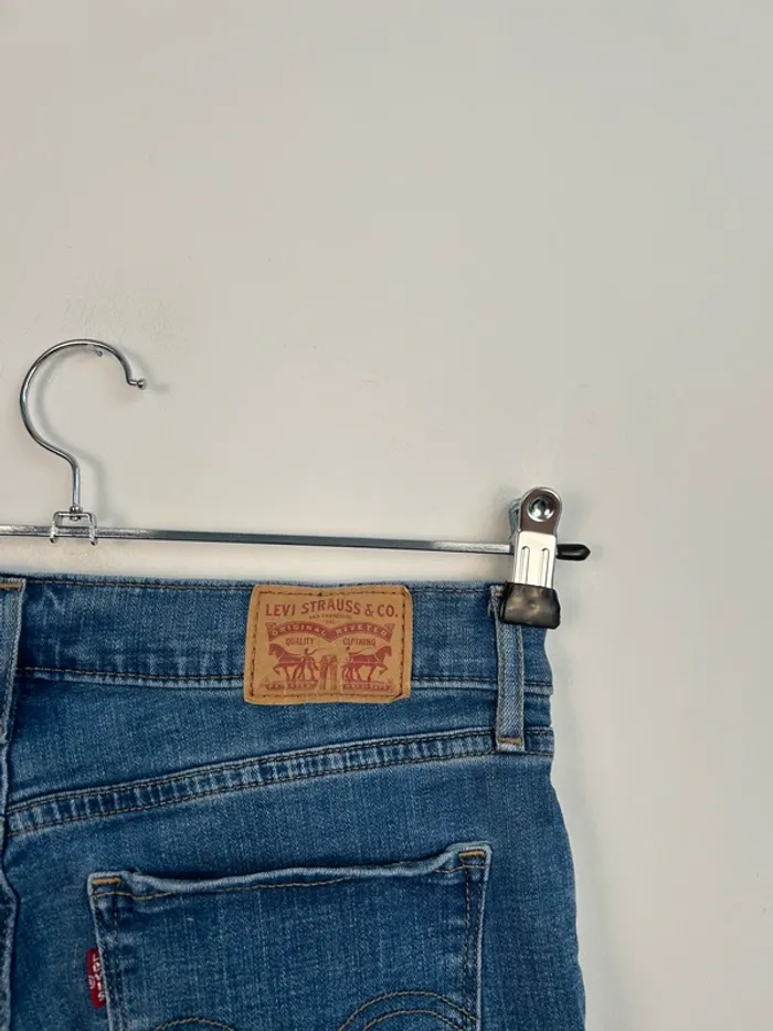 Jean Levi's Femme Bleu W28 L30 | Classic Straight | Taille 38 | Très Bon État | BP280 - photo numéro 6