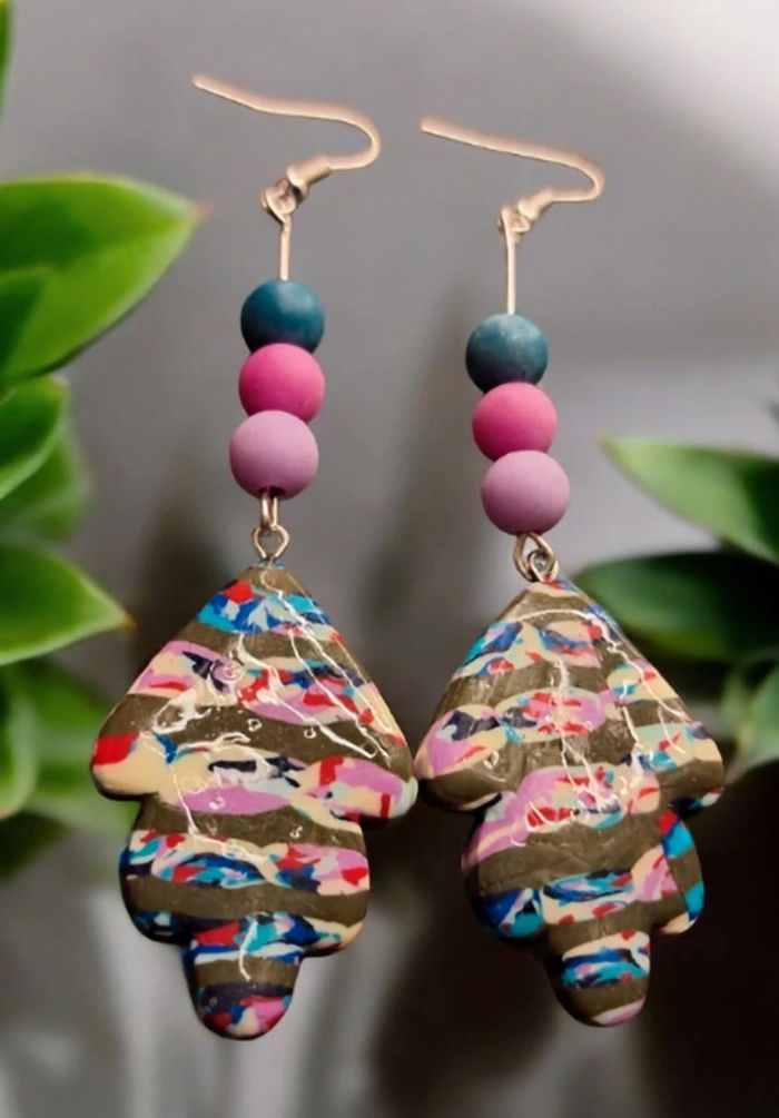 Boucles d'oreilles pendante en pâte polymere multicolore - photo numéro 4