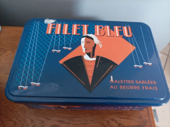 Boite en metal rectangulaire