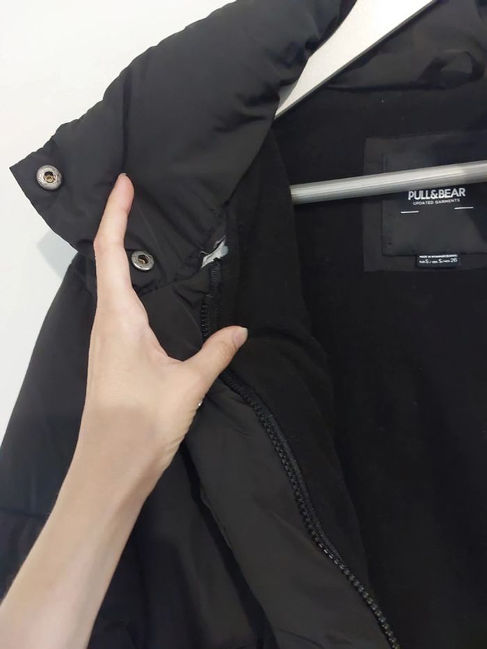 Doudoune noire pull&bear - photo numéro 4