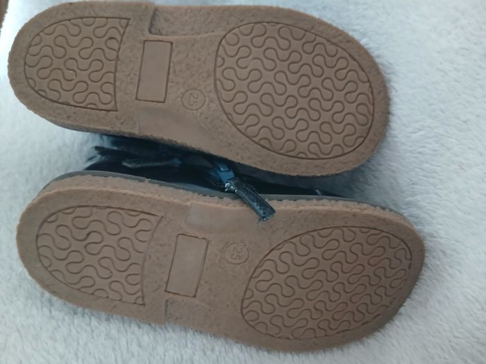 Jolies bottines vernies bleu pointure 25 - photo numéro 5