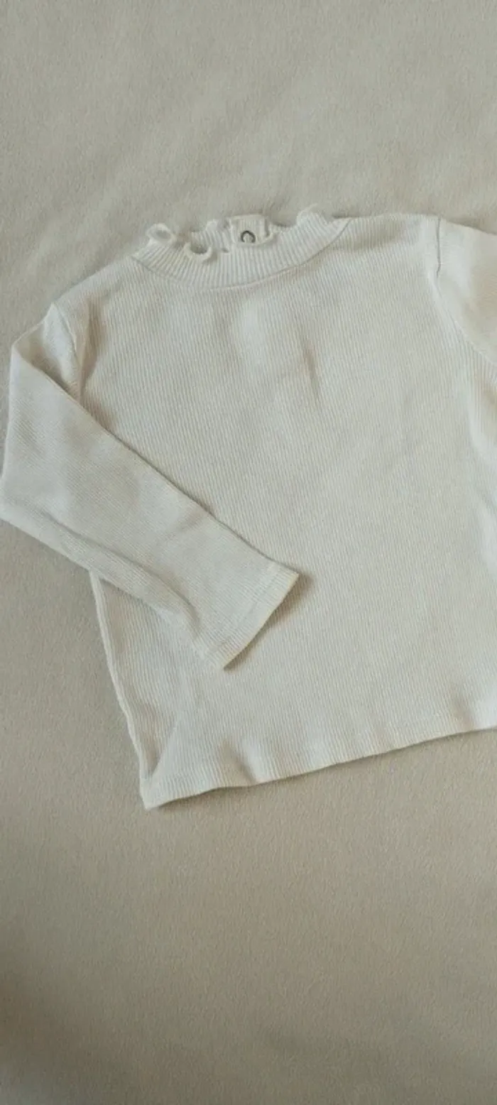 Lot gilet tee shirt 6 MOIS - photo numéro 3