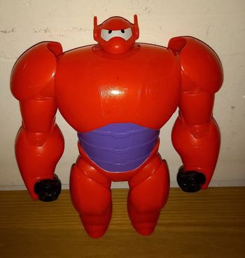 Figurine Disney B-max bandai 2014 environ 25 cm