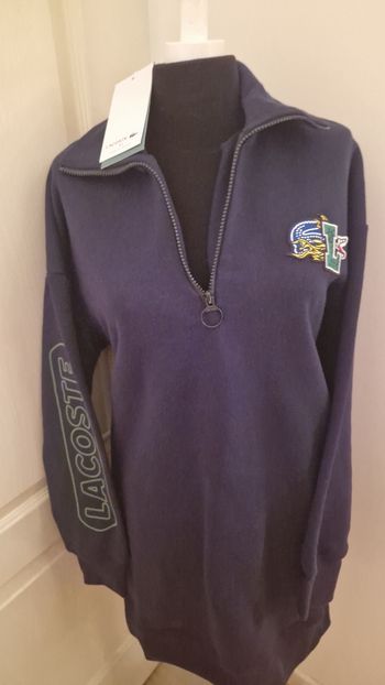 Robe lacoste