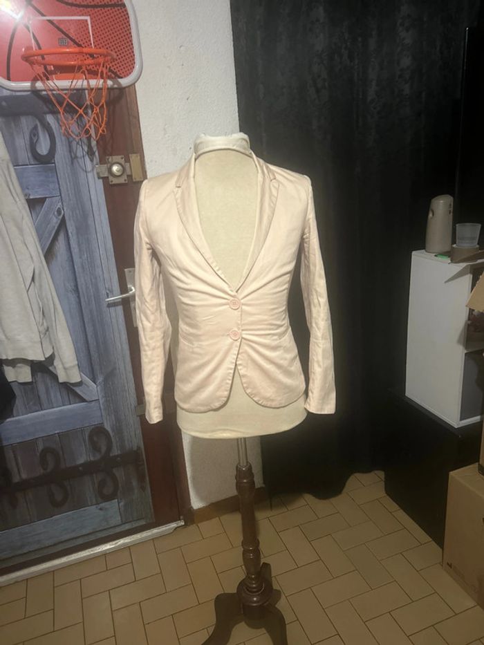 Jolie veste blazer femme Stradivarius