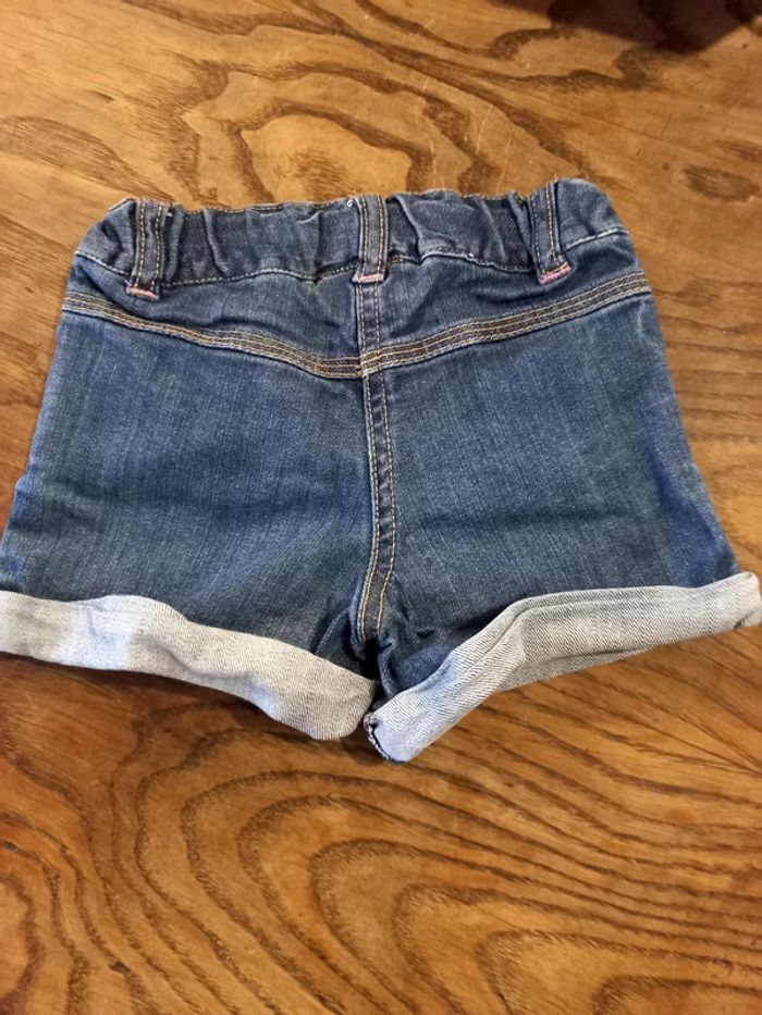 Short B - photo numéro 2