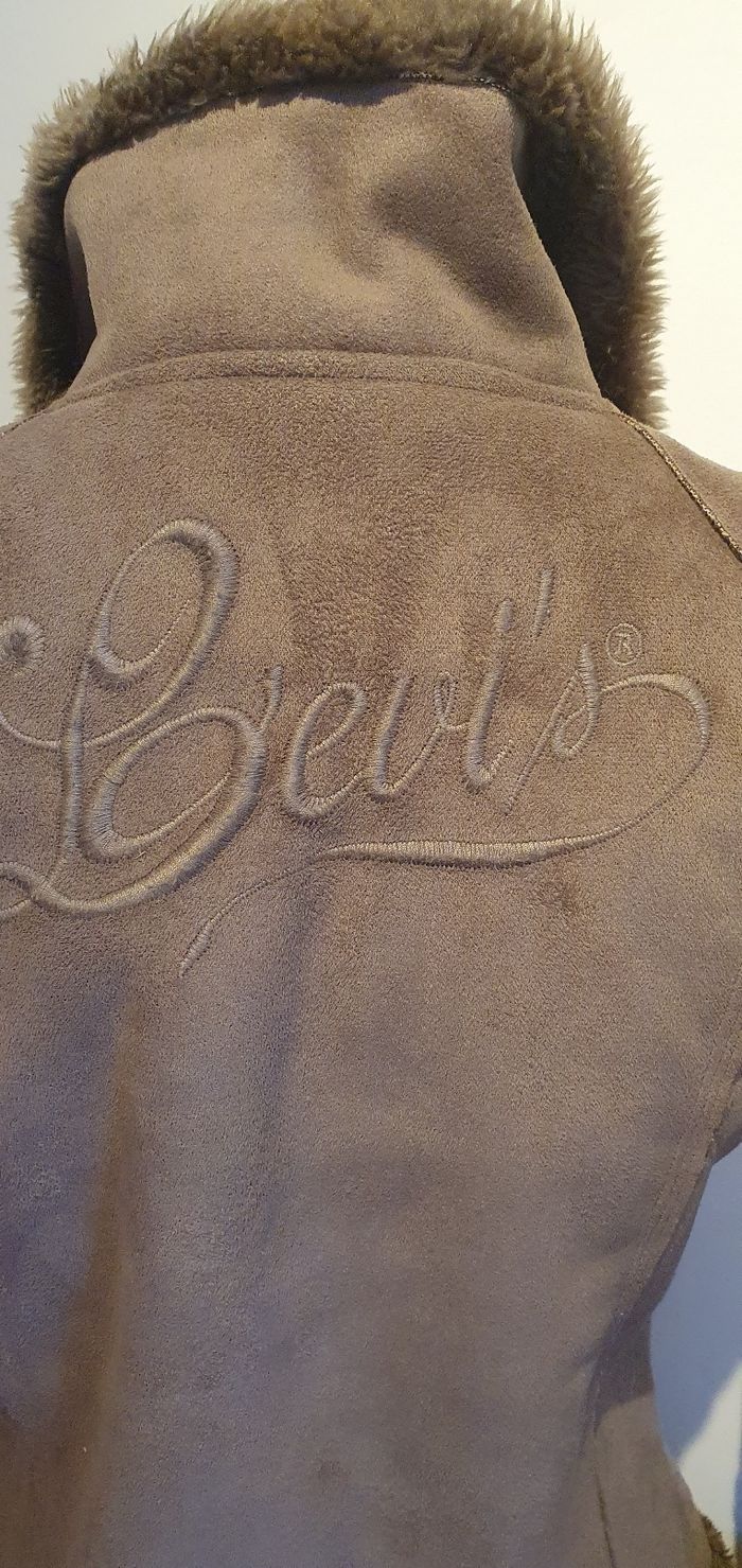 Veste femme Levis taille s/36 - photo numéro 3