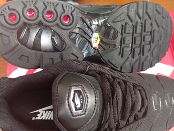 Nike en noir