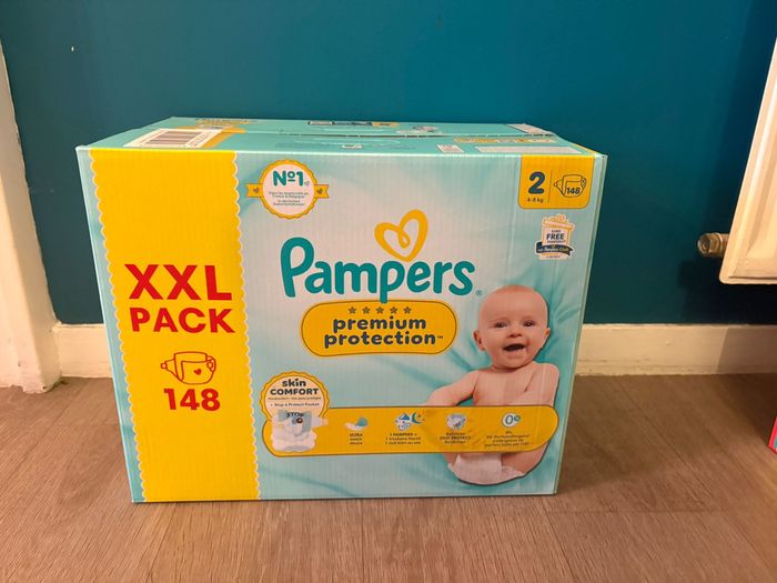 Pack XXL 148 Couches Pampers Premium protection Taille 2 (4-8 kg)