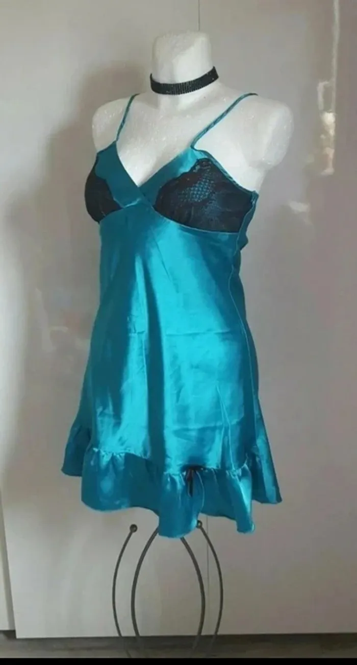 Belle nuisette satiné turquoise Collection Dream Girl T: S 36 - photo numéro 7