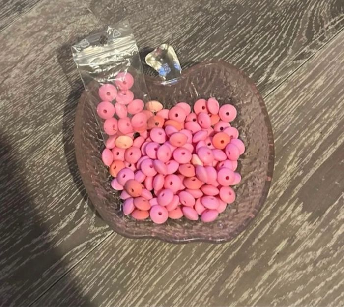 Perles plates rose